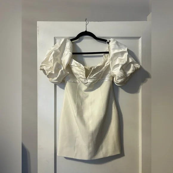 Cinq à Sept White Sleeve Mini Dress - Picture 2 of 5